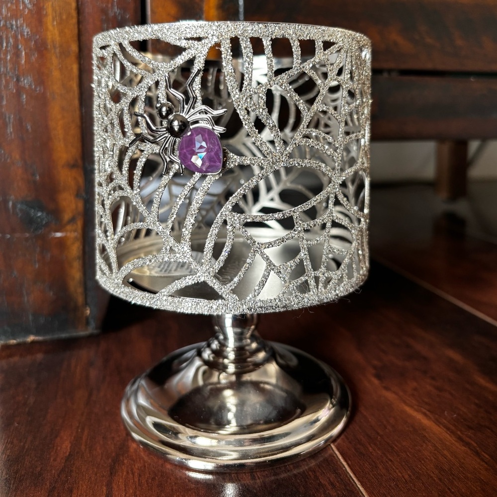 Bath & Body Works Silver Spider Glitter Web Pedestal Candle Holder NWT